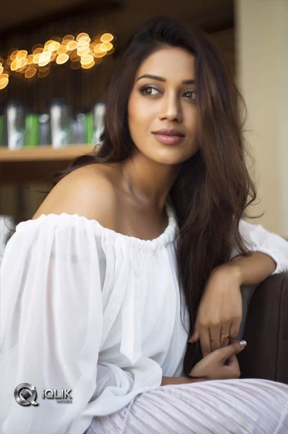 Nivetha-Pethuraj